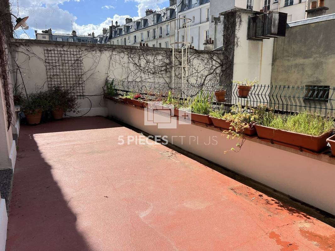 Appartement à PARIS-20E