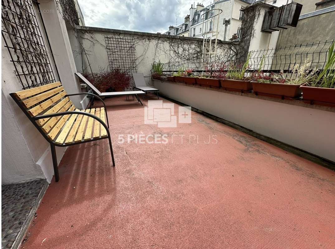 Appartement à PARIS-20E