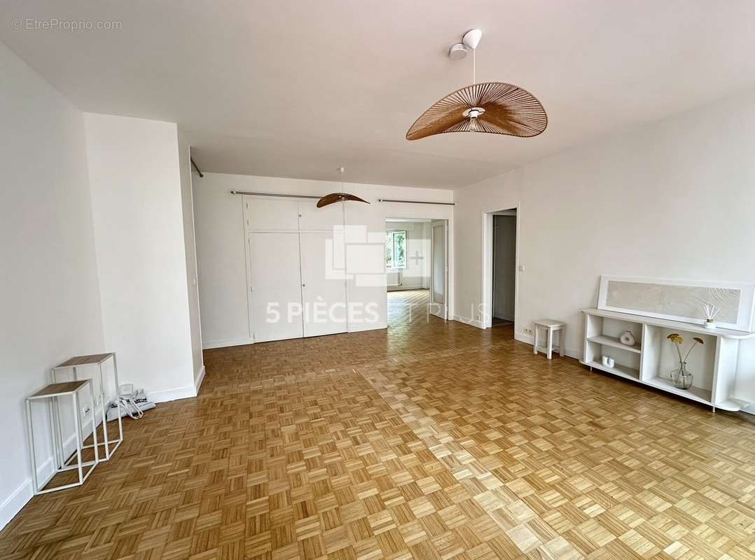 Appartement à PARIS-20E