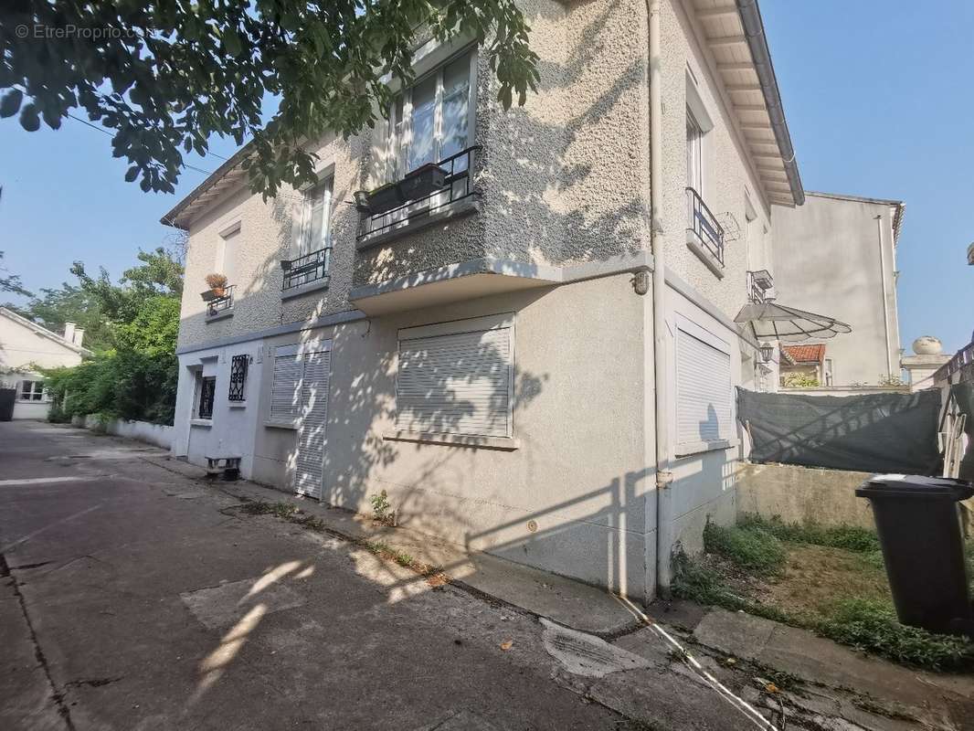 Appartement à SAINT-MAUR-DES-FOSSES