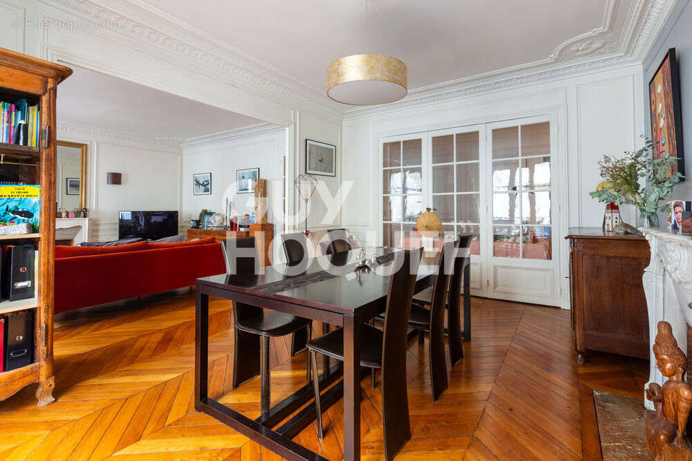 Appartement à PARIS-9E