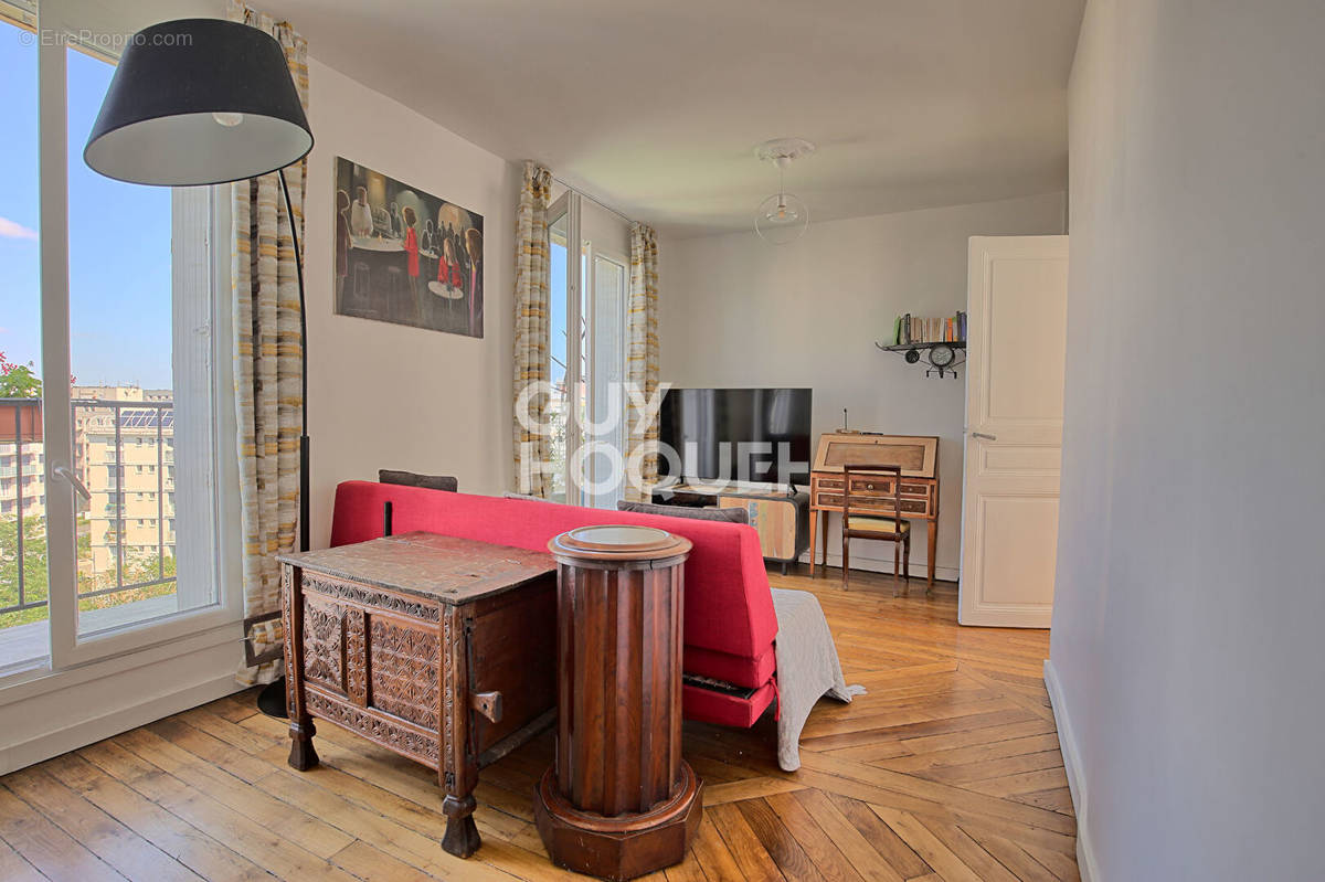 Appartement à PARIS-14E