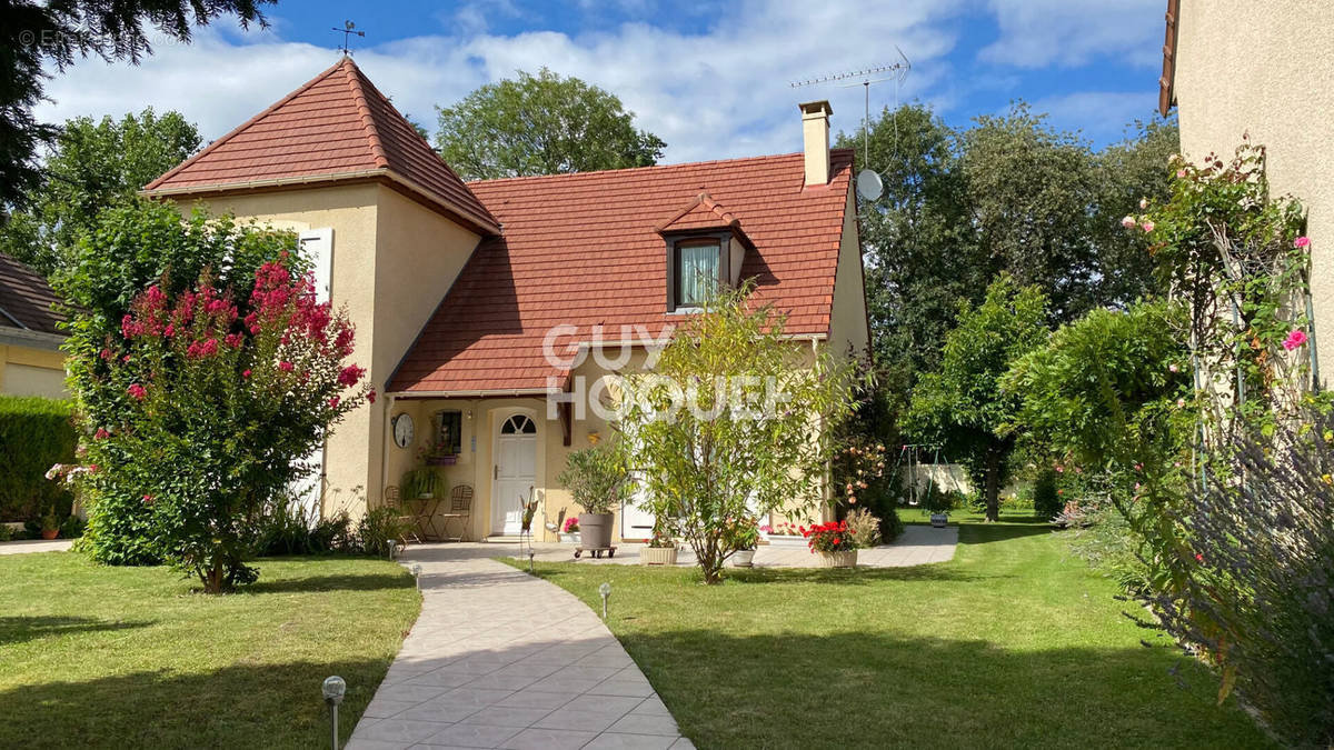 Maison à TOURNAN-EN-BRIE