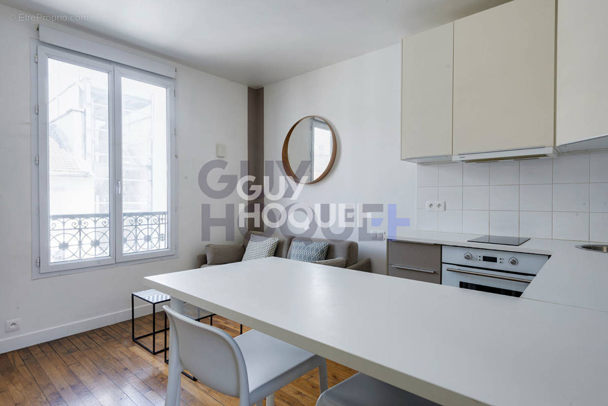 Appartement à PARIS-18E