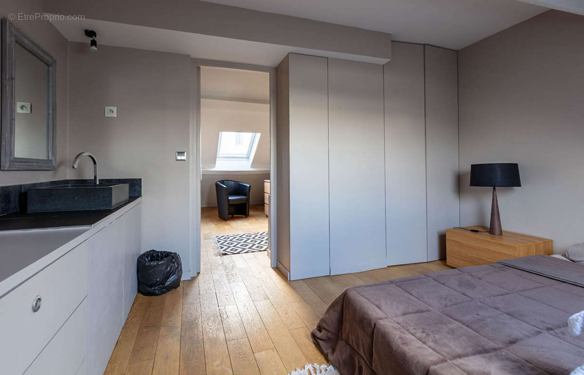 Appartement à PARIS-12E