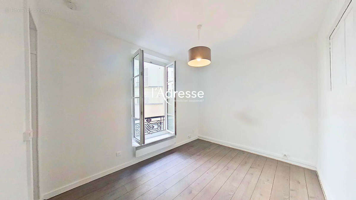 Appartement à PARIS-7E