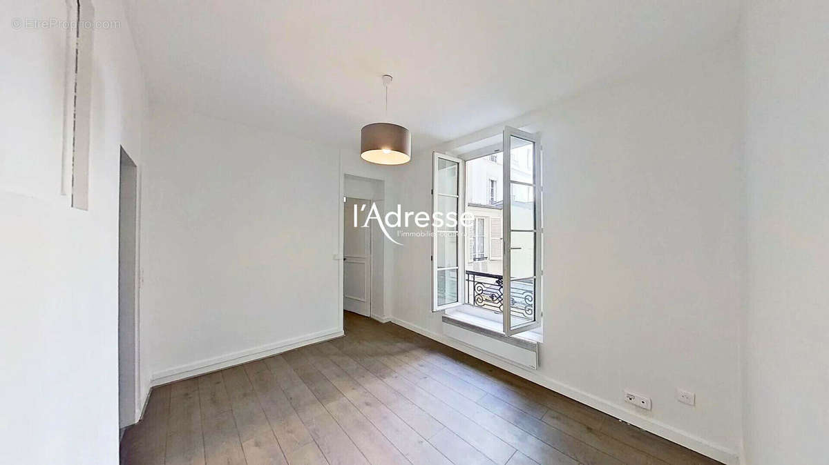 Appartement à PARIS-7E