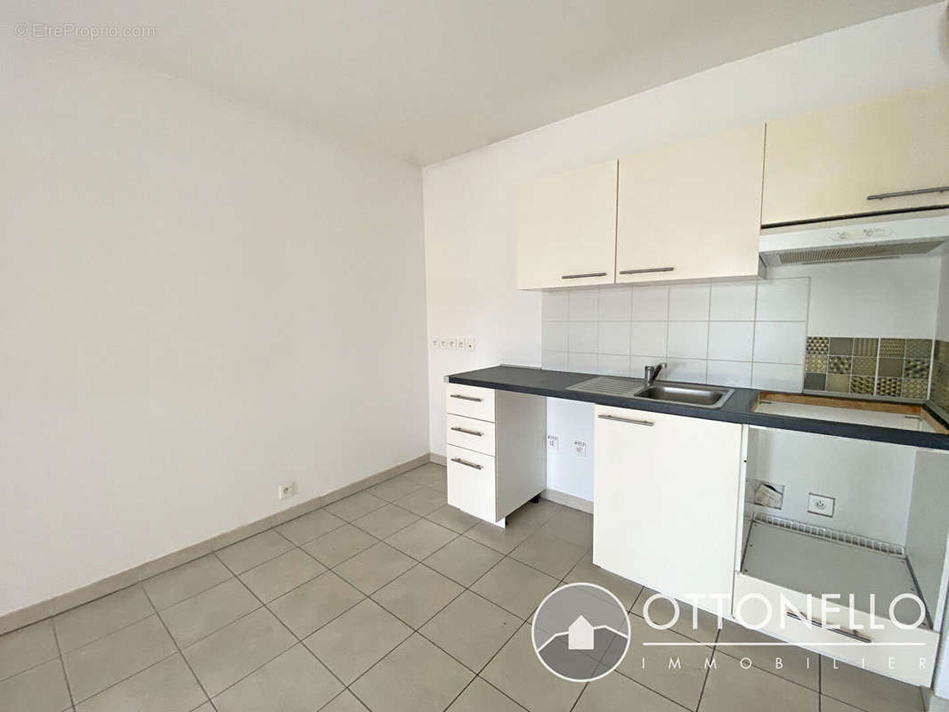 Appartement à ROQUEBRUNE-SUR-ARGENS