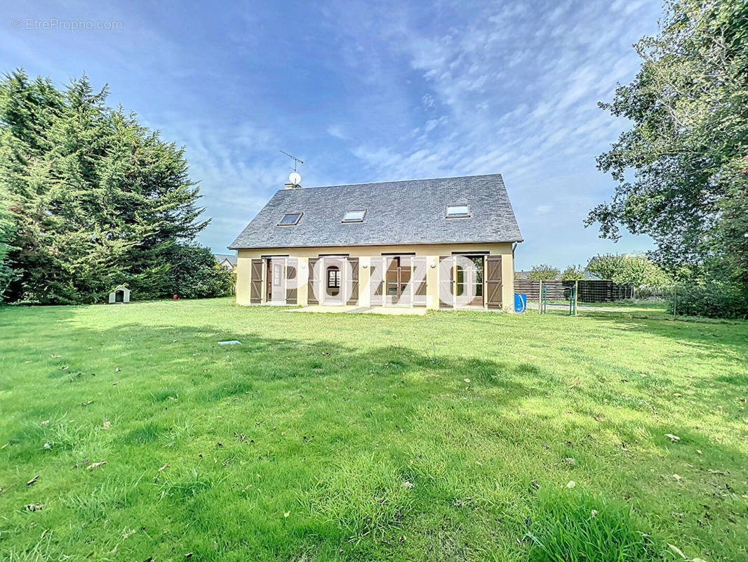 Maison à BREVILLE-SUR-MER