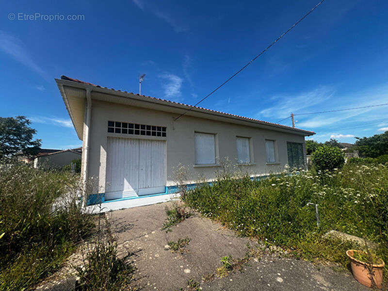 Maison à SAINT-CIERS-SUR-GIRONDE