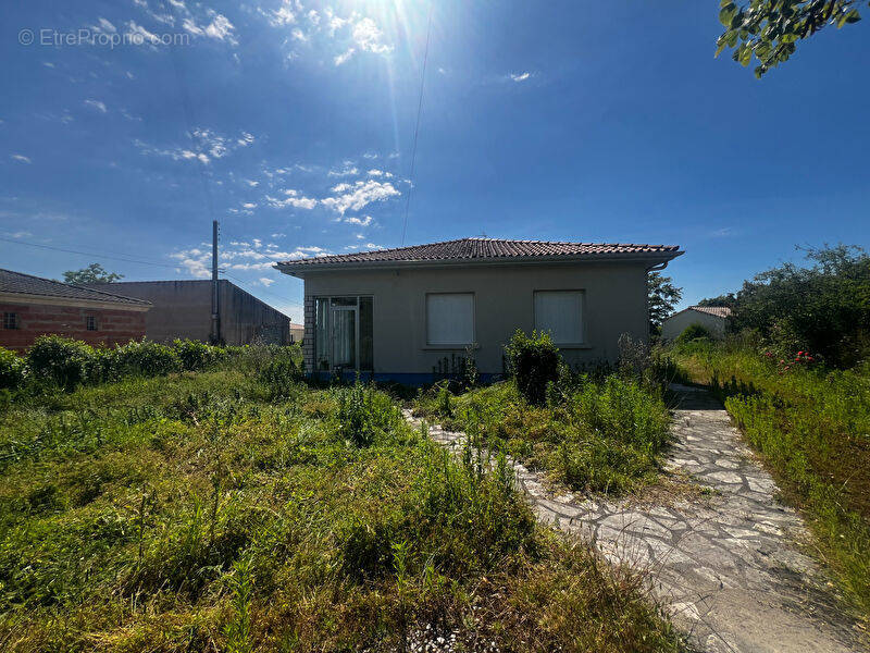 Maison à SAINT-CIERS-SUR-GIRONDE