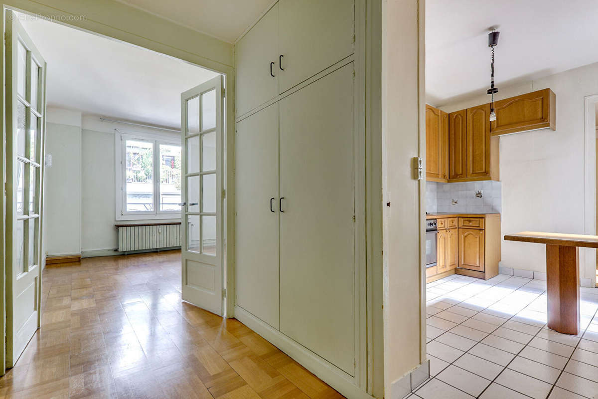 Appartement à PARIS-20E