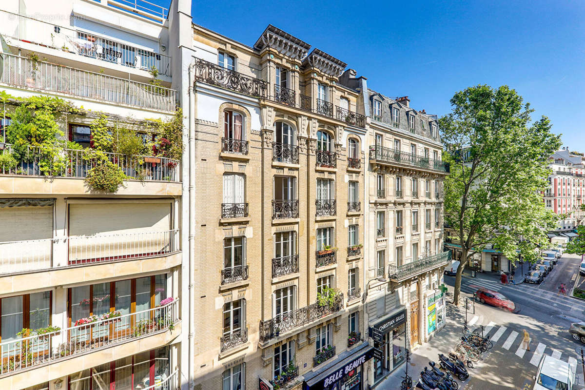 Appartement à PARIS-20E