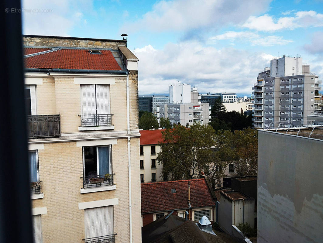 Appartement à COURBEVOIE