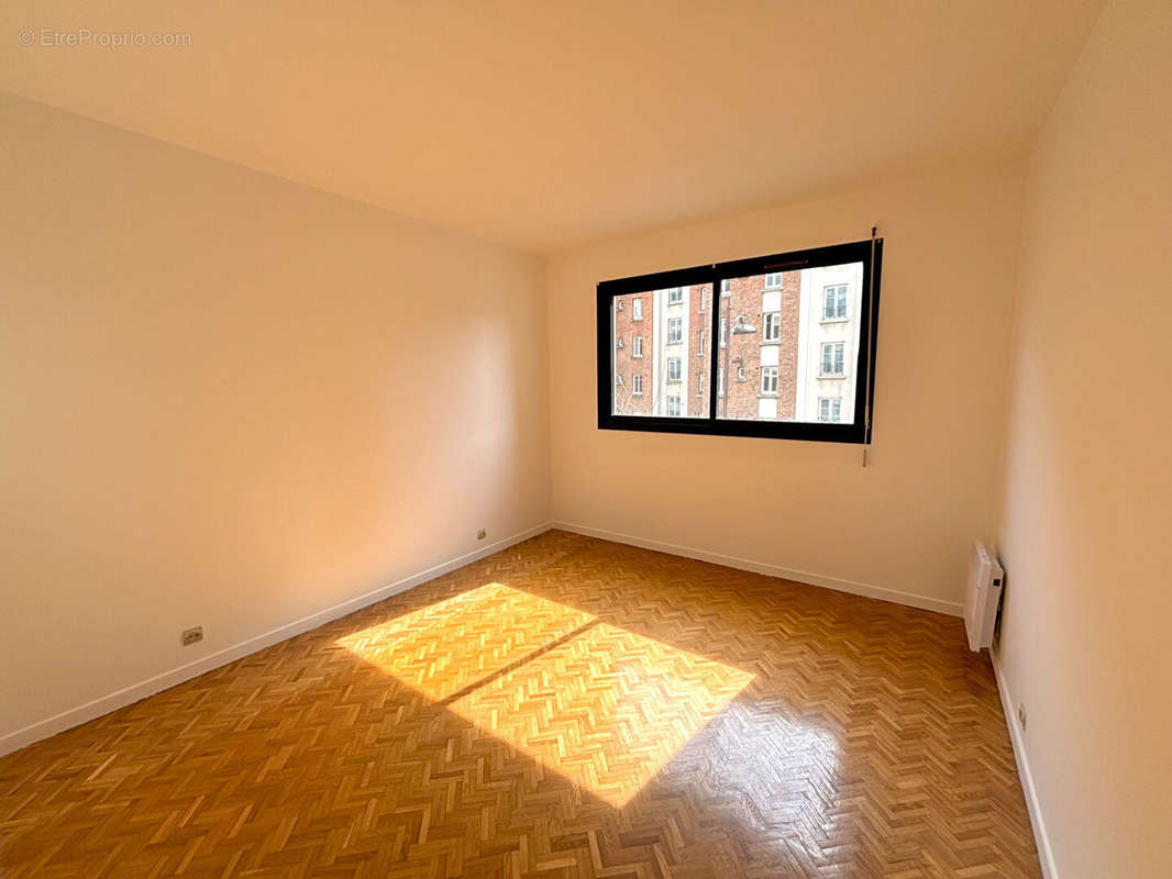 Appartement à PARIS-20E