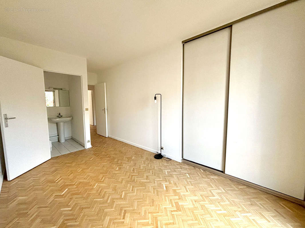 Appartement à PARIS-20E