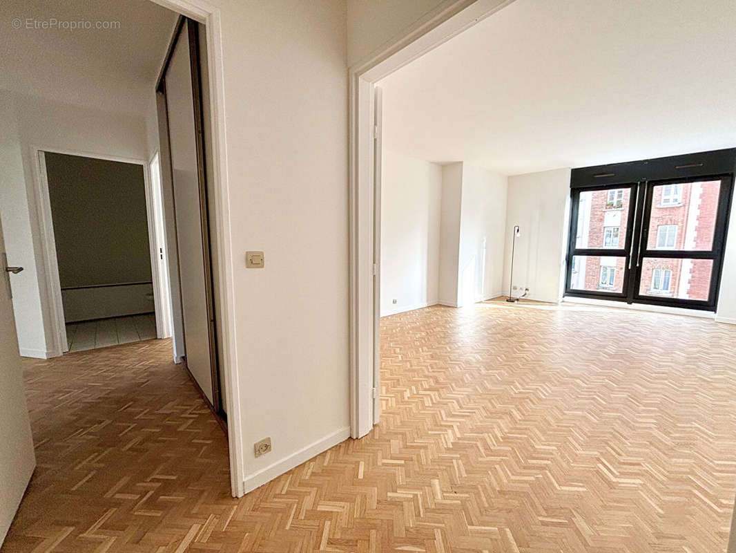 Appartement à PARIS-20E