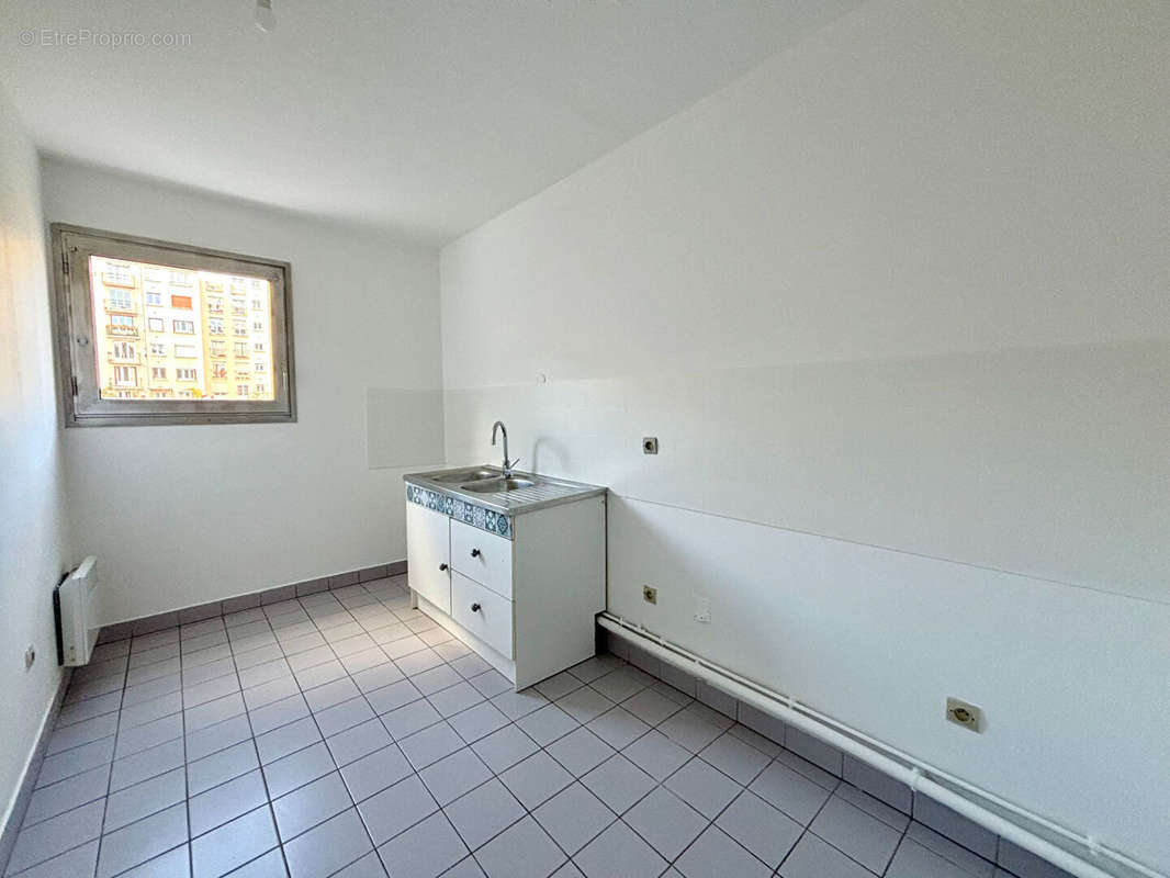 Appartement à PARIS-20E