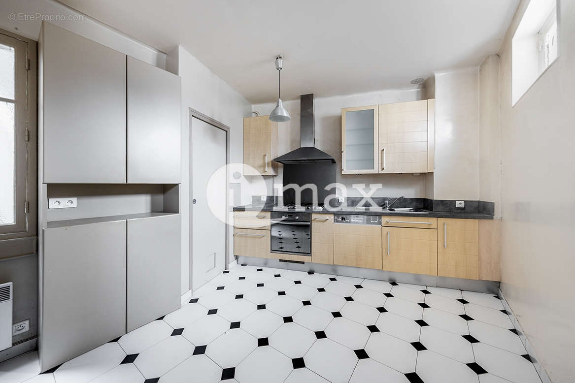 Appartement à LEVALLOIS-PERRET