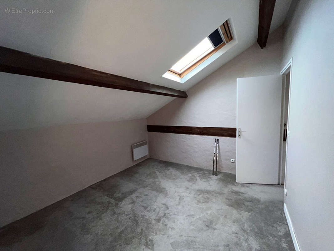 Appartement à MORIGNY-CHAMPIGNY