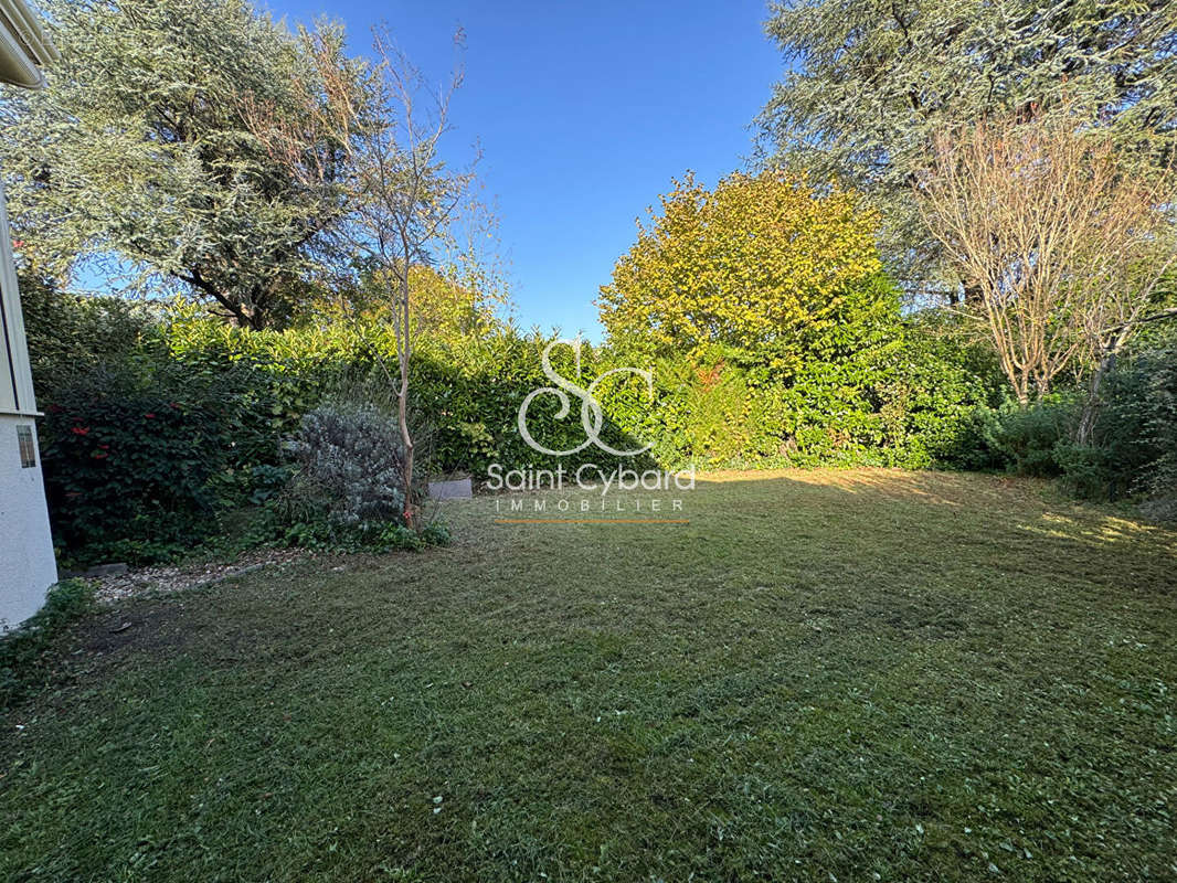 Maison à SAINT-YRIEIX-SUR-CHARENTE