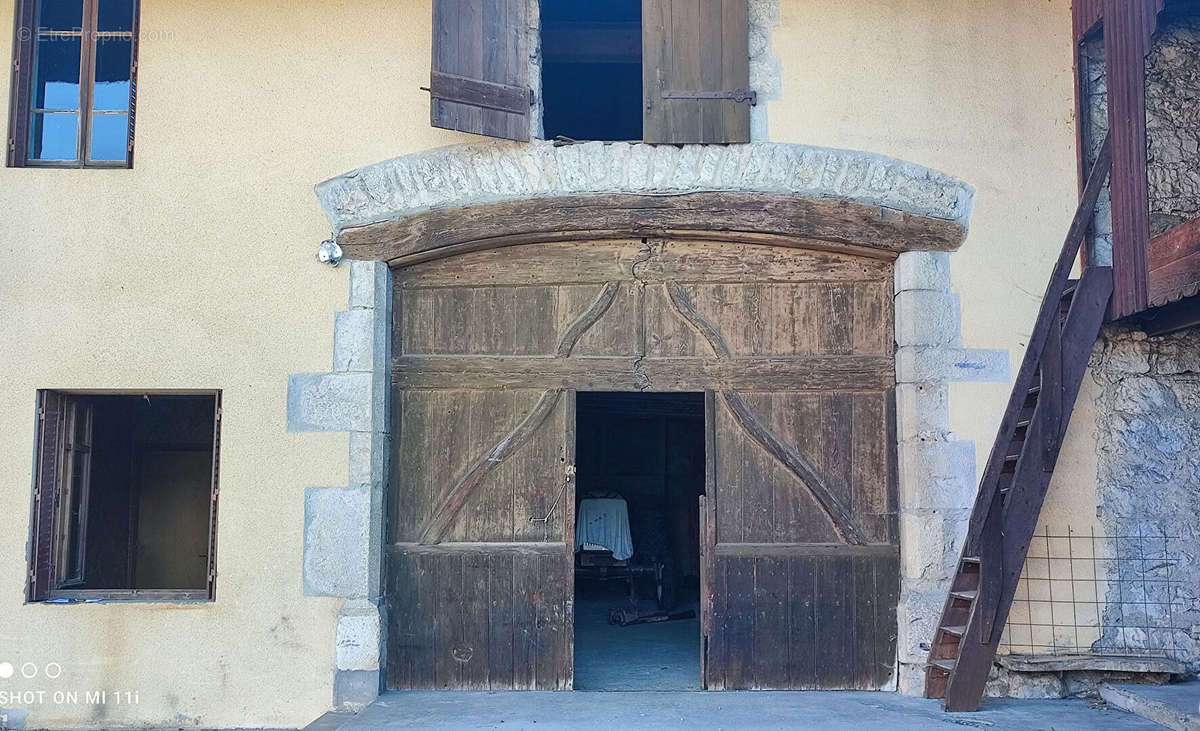 Maison à CHAMPAGNE-EN-VALROMEY