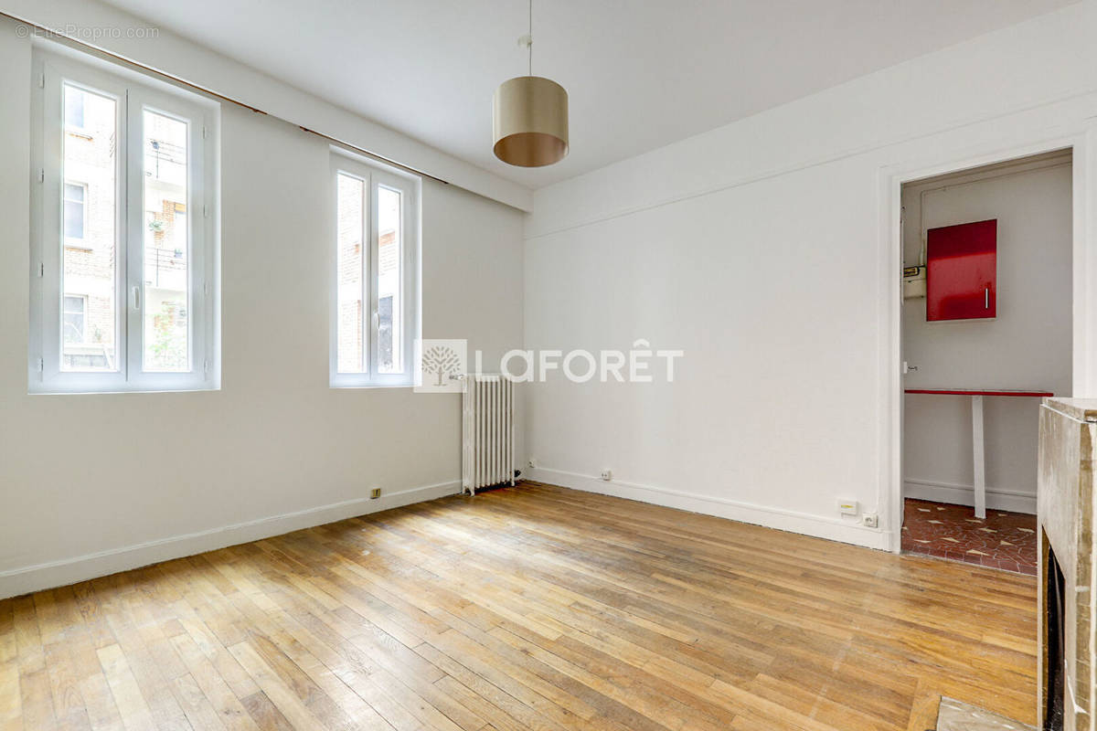 Appartement à PARIS-20E