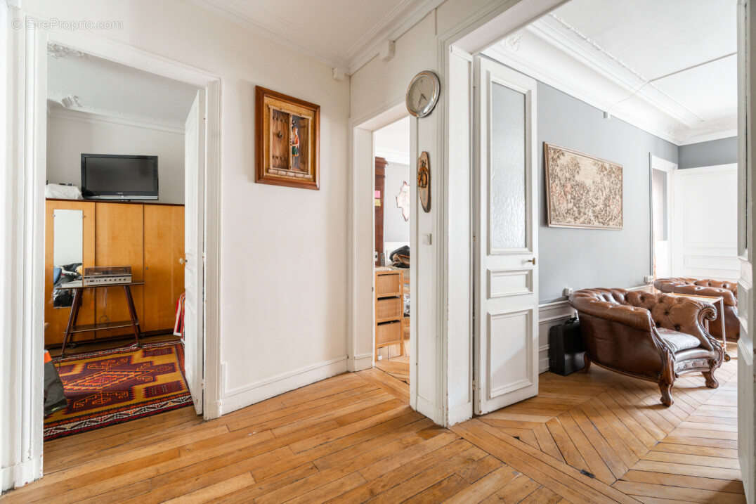 Appartement à PARIS-17E