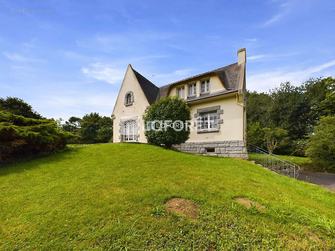 Maison à PLUGUFFAN