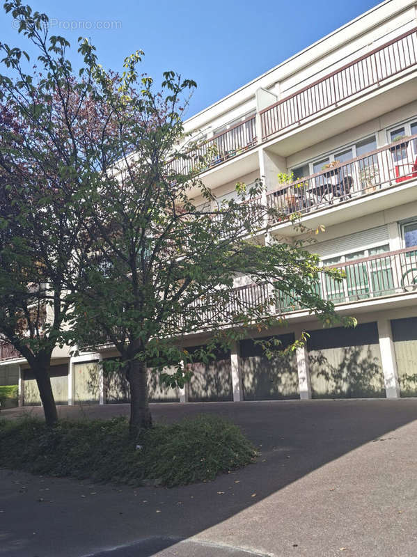 Appartement à ROSNY-SOUS-BOIS