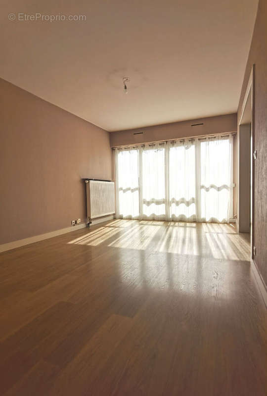 Appartement à ROSNY-SOUS-BOIS