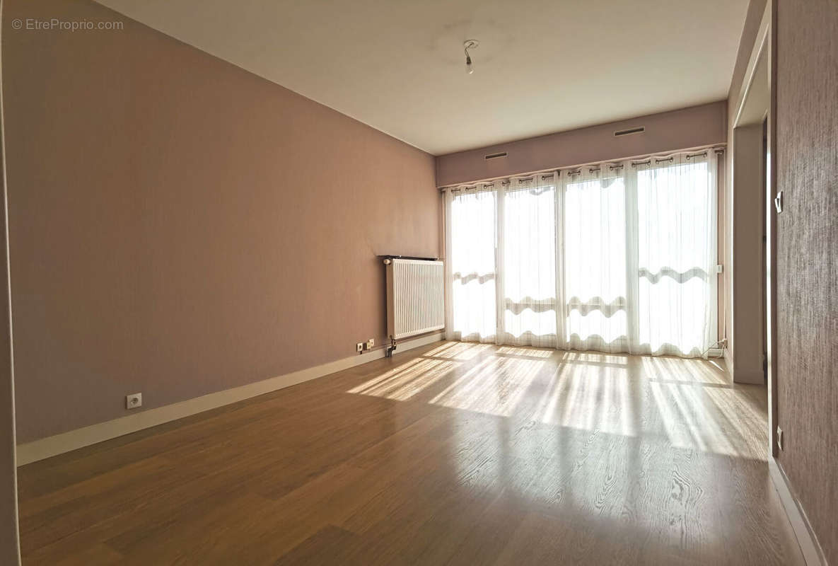 Appartement à ROSNY-SOUS-BOIS