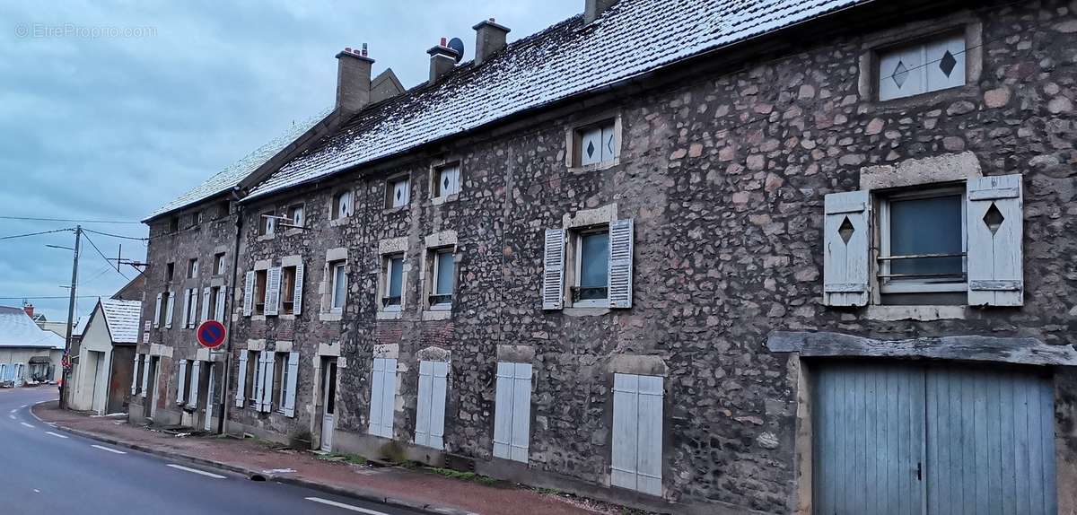 Appartement à SAULIEU