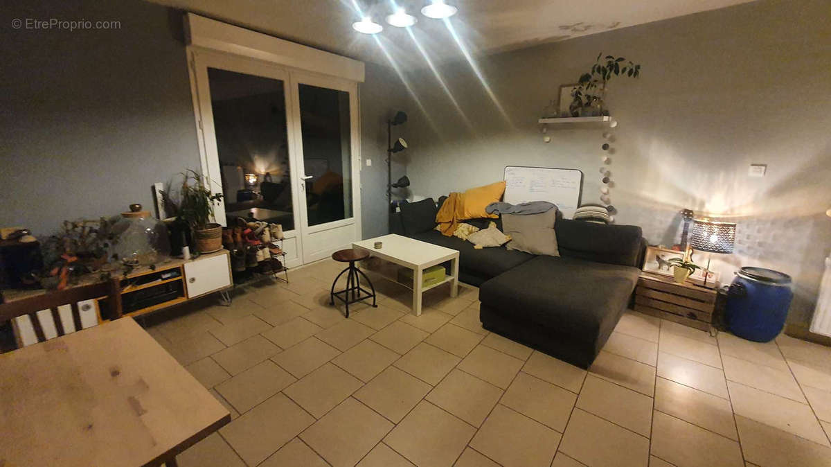 Appartement à BOURBERAIN