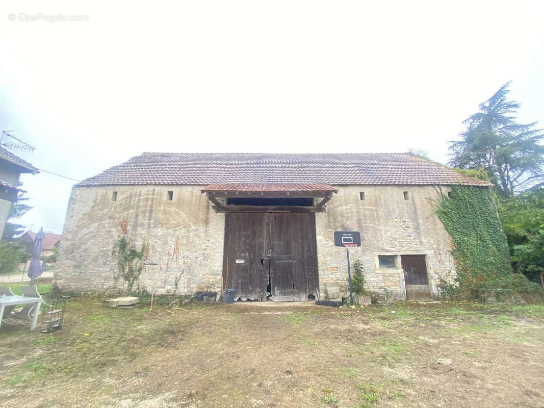 Maison à LONGECOURT-EN-PLAINE