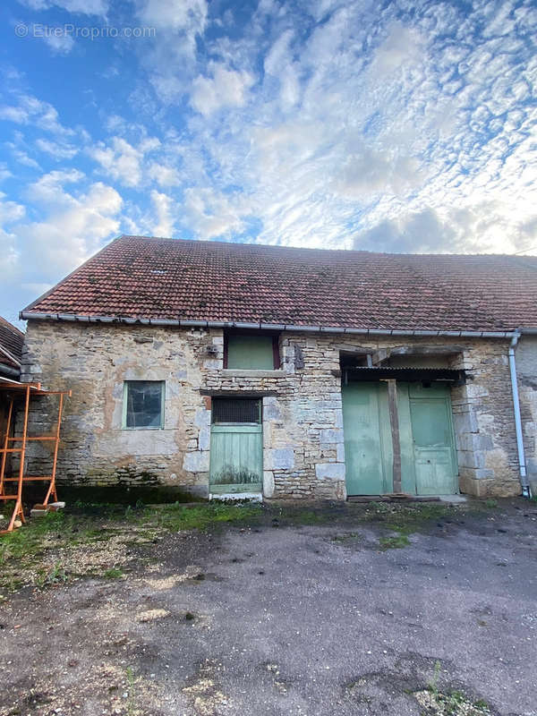 Maison à SELONGEY