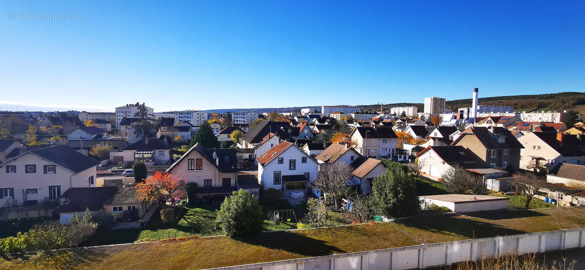 Appartement à CHENOVE