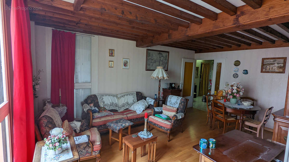 Appartement à CHENOVE