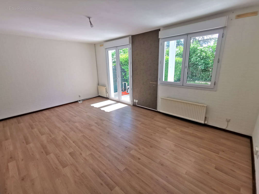 Appartement à LONGVIC