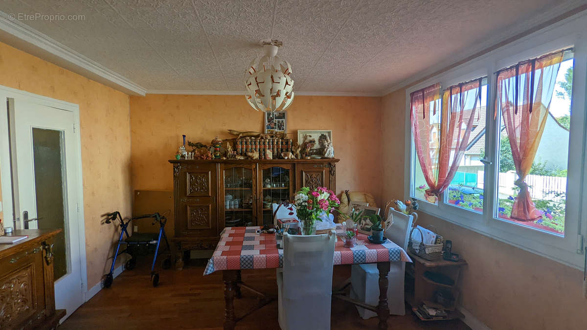 Appartement à CHENOVE