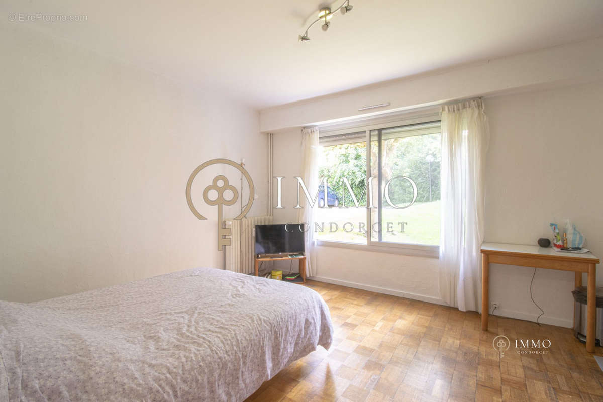 Appartement à BOURG-LA-REINE