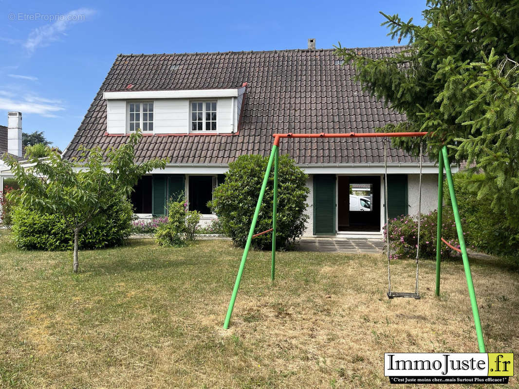 Maison à LE PERRAY-EN-YVELINES