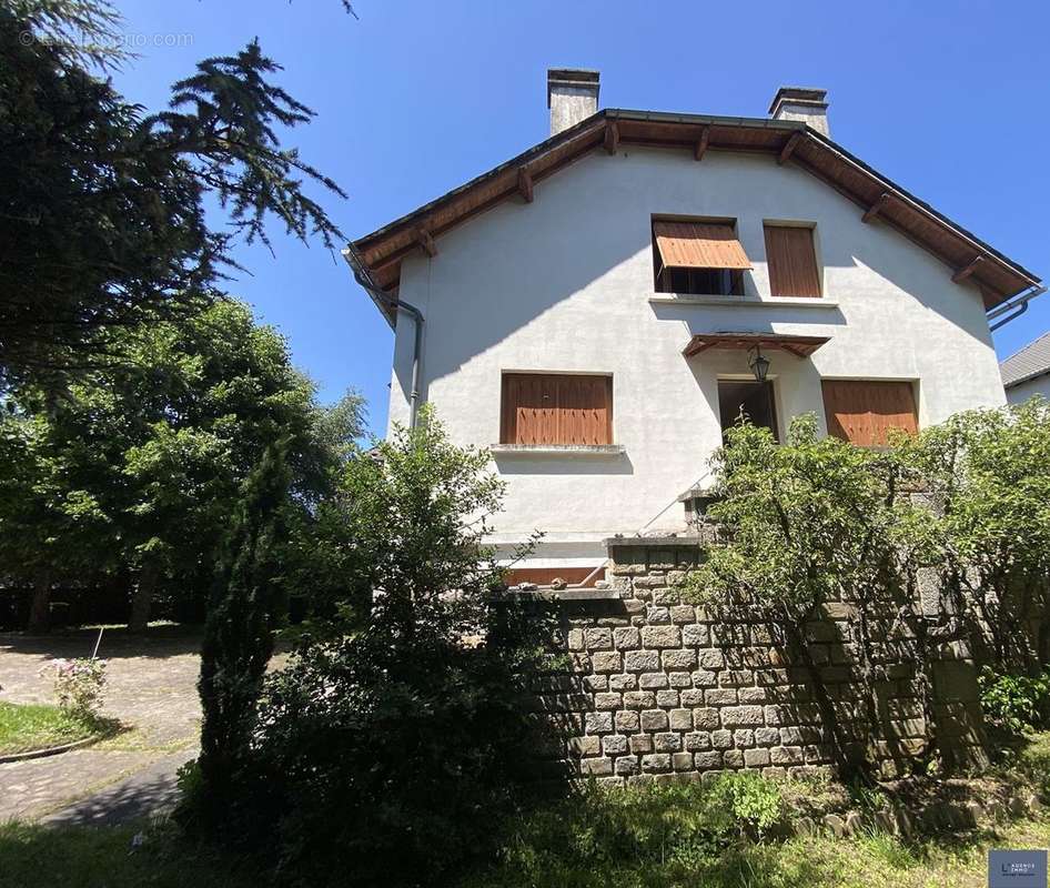 Maison à SAINT-CHELY-D&#039;APCHER