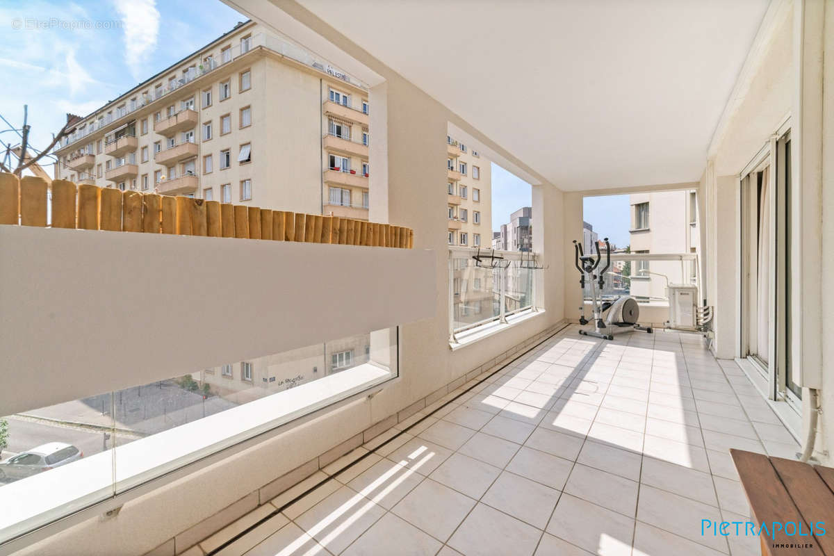 BALCON - Appartement à LYON-7E