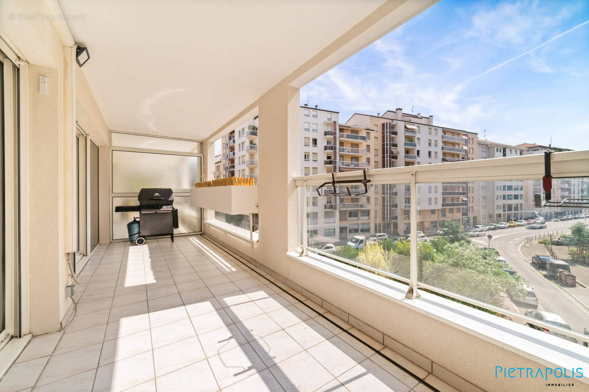 BALCON - Appartement à LYON-7E