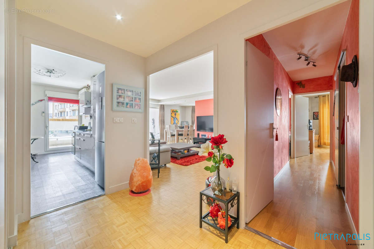 ENTREE - Appartement à LYON-7E