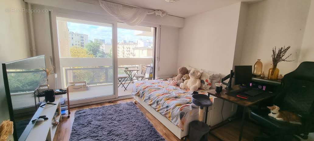 Appartement à PARIS-15E