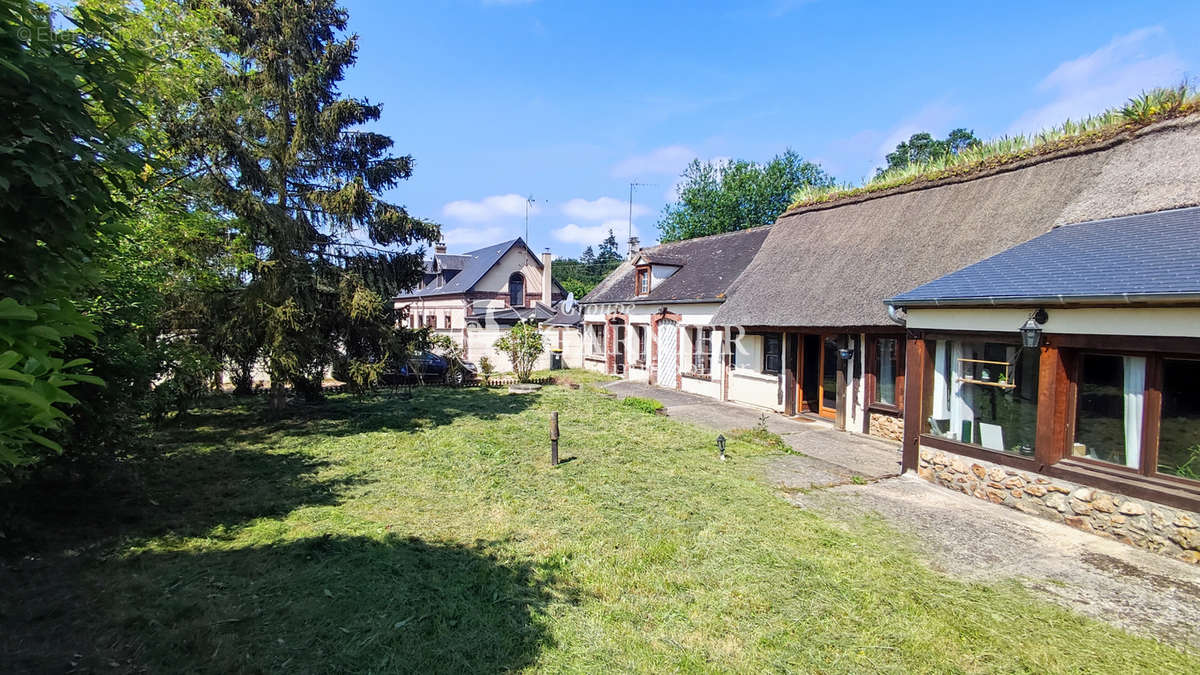 Maison à SYLVAINS-LES-MOULINS