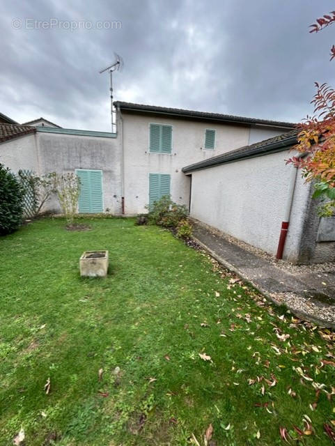 Maison à CHATILLON-SUR-CHALARONNE