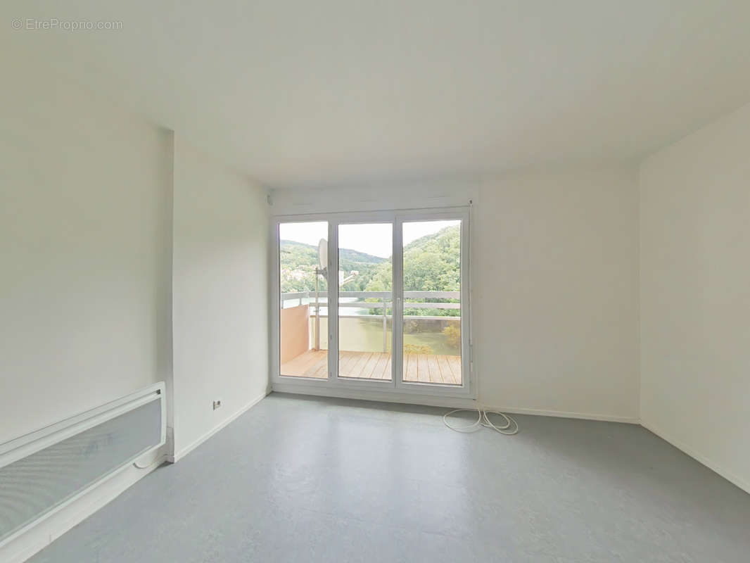 Appartement à BELLEGARDE-SUR-VALSERINE